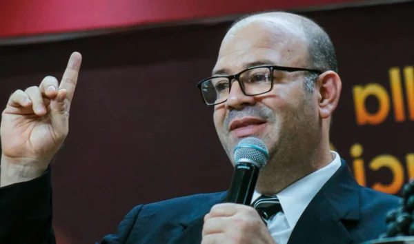 Framförallt eller framför allt – Vilket är rätt och när?