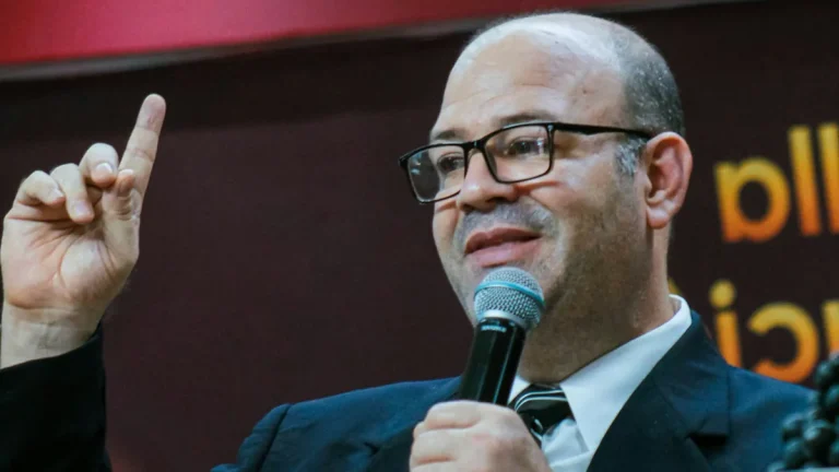 Framförallt eller framför allt – vilken form är rätt?